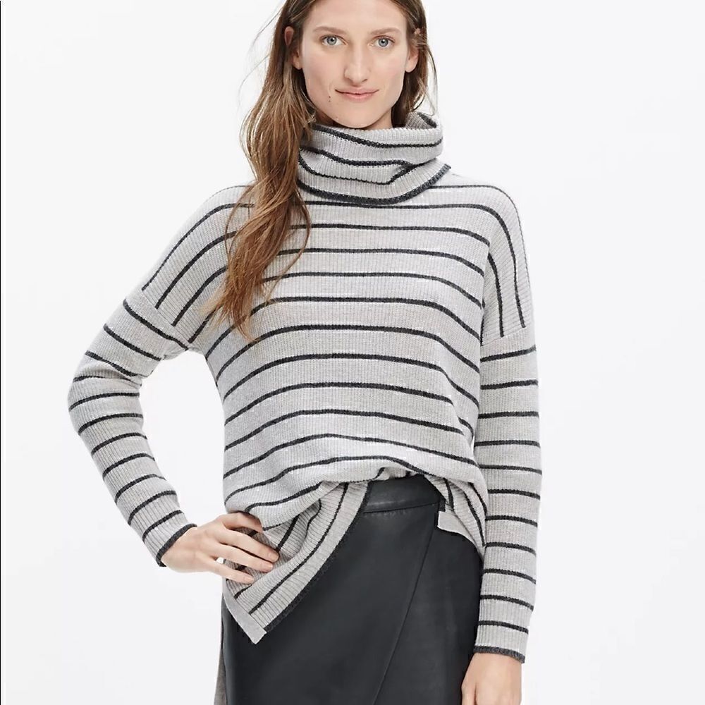 Madewell | Ribbed Turtleneck Wool Blend Sweater in Gray Stripe | XS